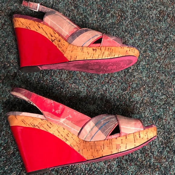 Size 9 wedge shoe - Picture 4 of 4